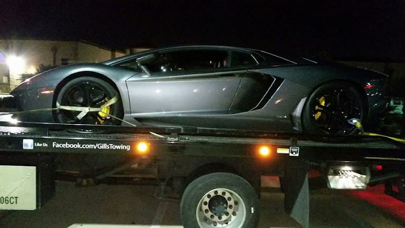 Gill's Towing