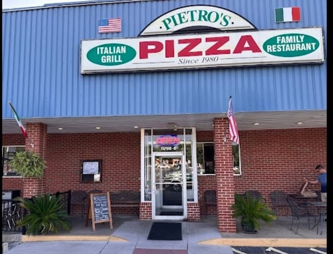 Pietro's Italian Restaurant in Chester, TX