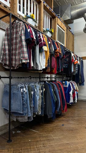 Fantastic Finds (Clothing Resale)