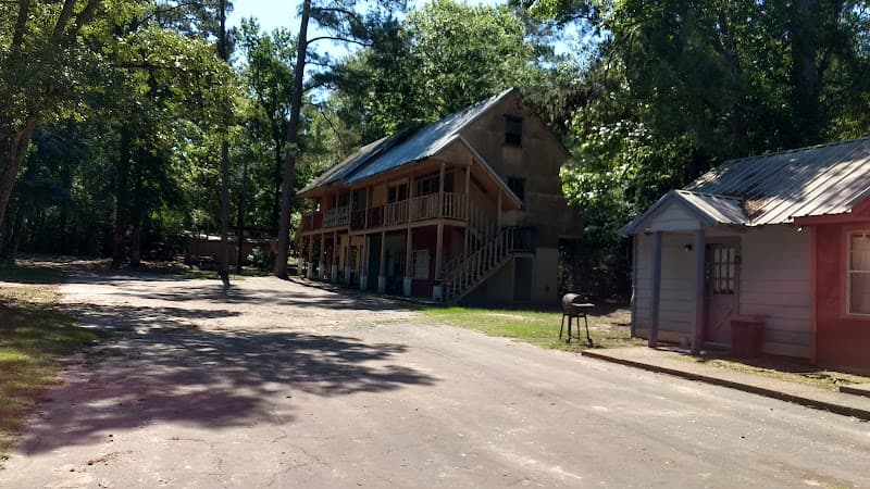 Broken Arrow Lodge and Marina