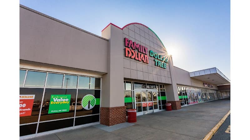 Family Dollar in Fannett, TX