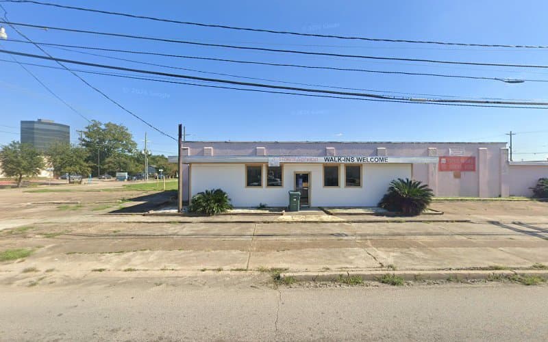Deeya Cosmetic & Beauty Shop in Beaumont, TX