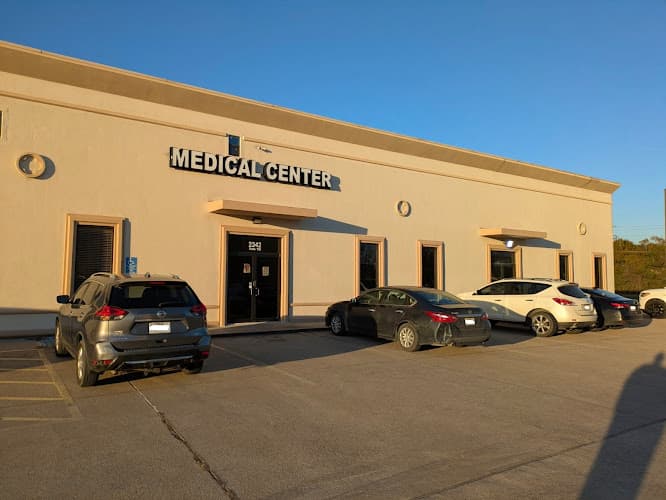 Dr. Shama Quraishi, M.D. in Beaumont, TX