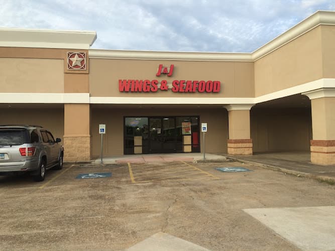 J&J Wings & Seafood in West Orange, TX