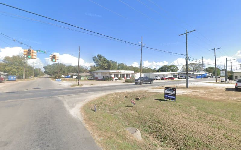 Twin City Front End Complete Auto Repair in Groves, TX