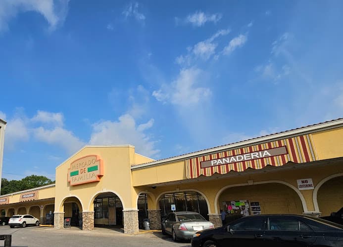 Mercado de Familia in Beaumont, TX