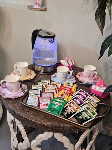 Wicks Candle Bar & Boutique