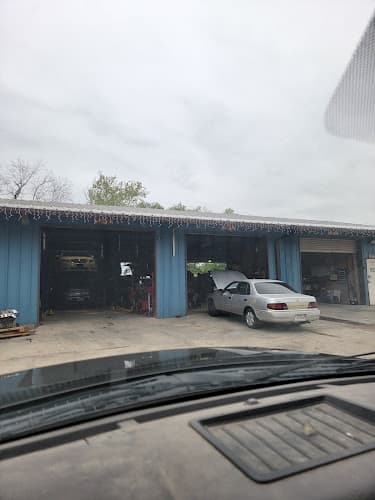 Pedro's Auto Repair in Beaumont, TX