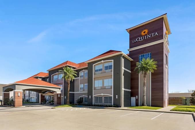 La Quinta Inn & Suites by Wyndham Port Arthur in Port Arthur, TX