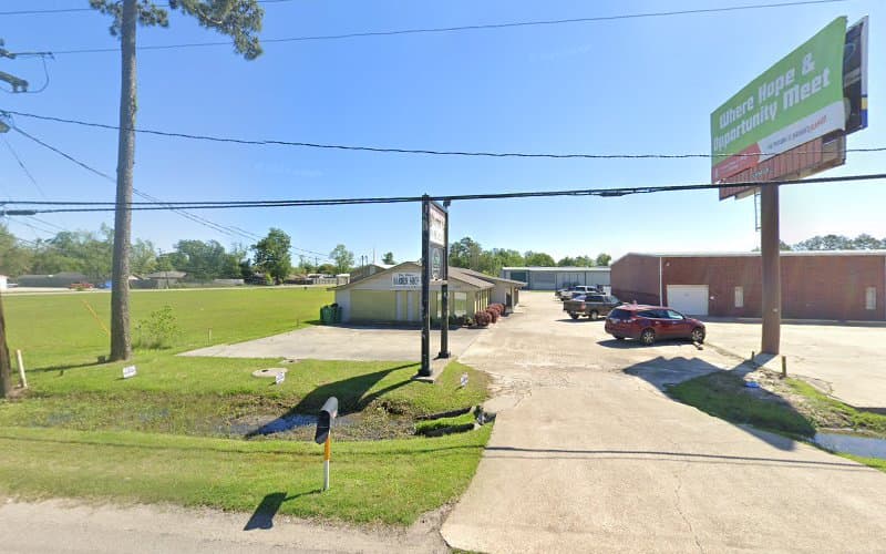Alane's Avenue Boutique in Orange, TX