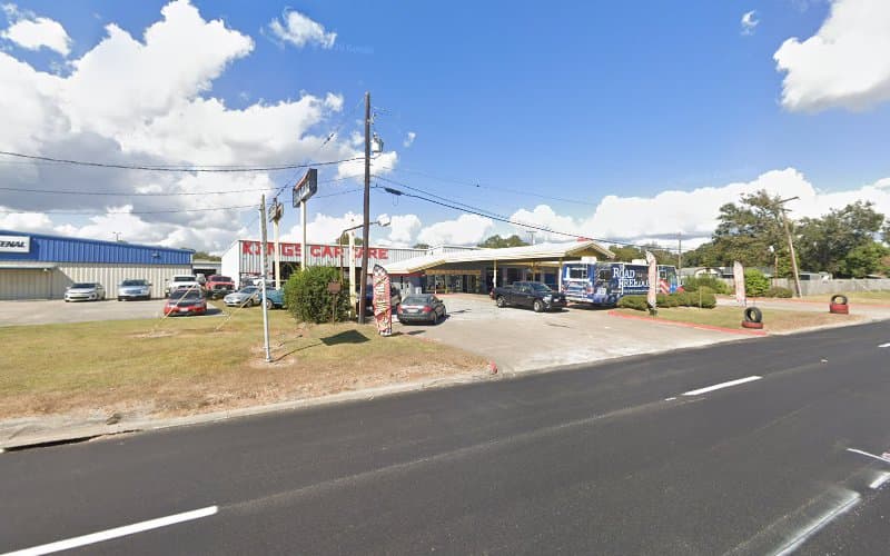 Mc Phillips Tire & Auto in Groves, TX