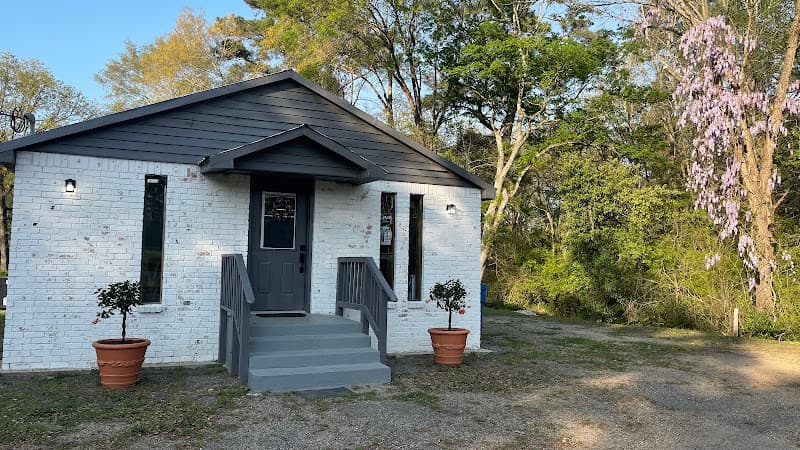 East Avenue Salon in Lufkin, TX